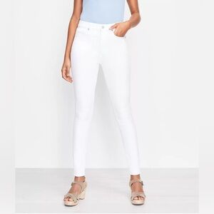 LOFT WHITE MODERN SKINNY JEANS SIZE 00
